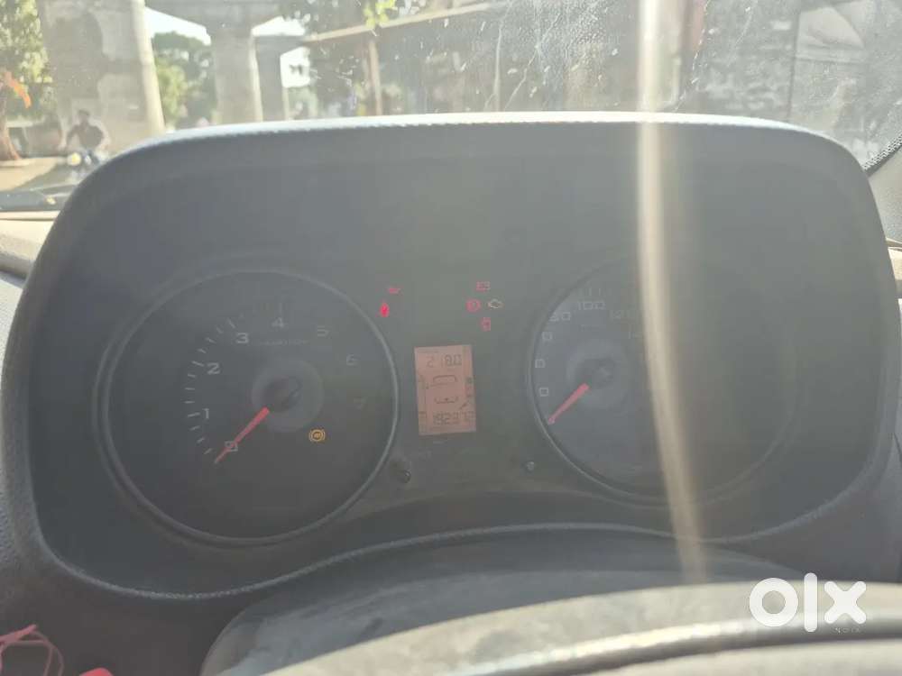 Mahindra Tuv 300 2016