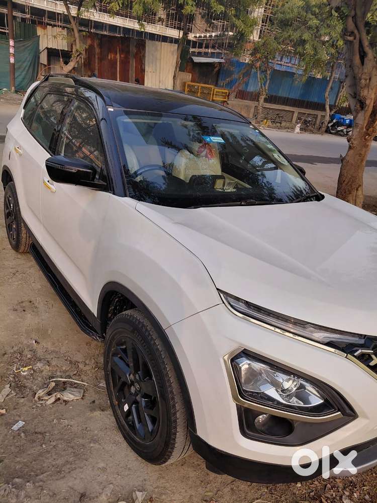 Single Used Safari With Captain Seats For Immediate Sale