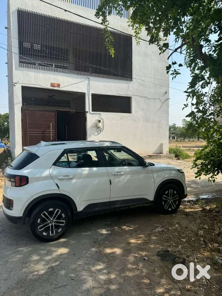 Hyundai Venue Diesel 2024 Top Model