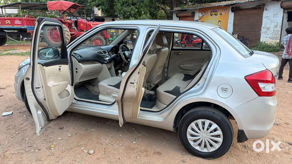 Maruti Suzuki Swift Dzire 1.2 Vxi Bsiv, 2015, Petrol