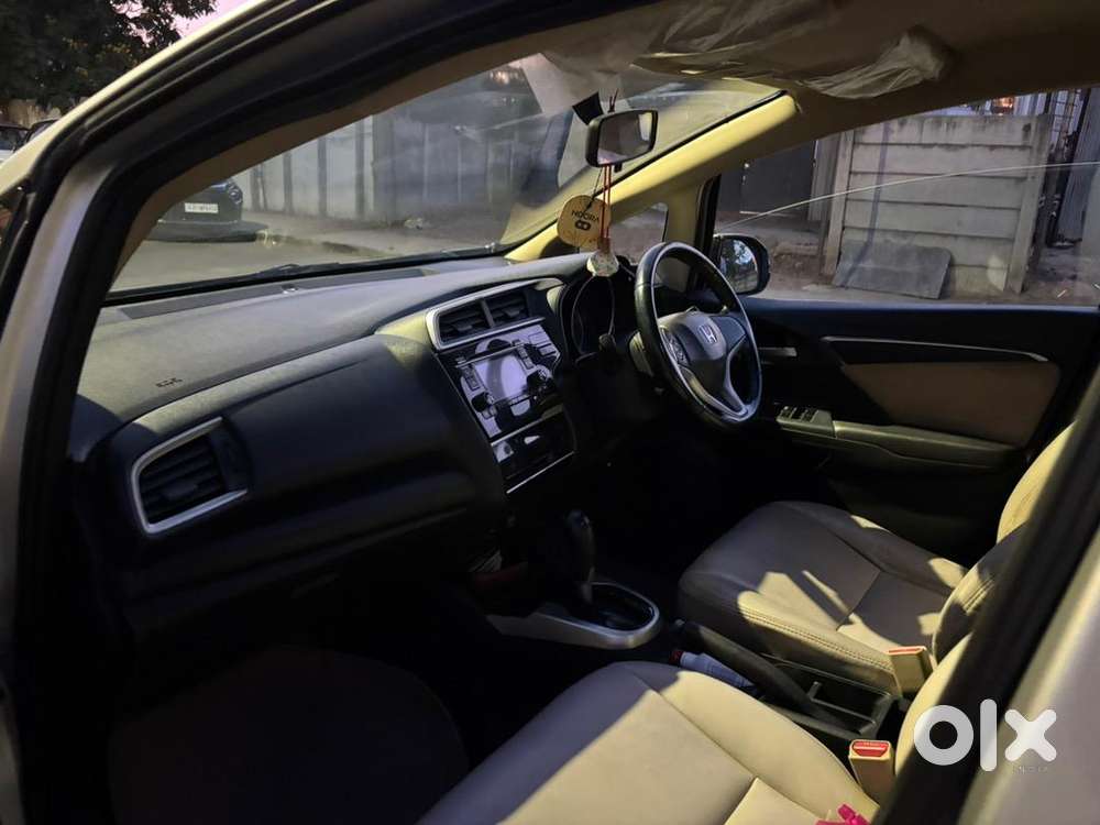 Honda Jazz V Cvt (automatic, Petrol, 2017)