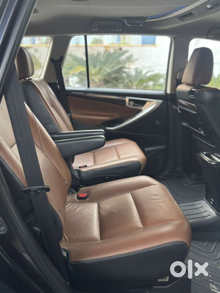 Toyota Innova Crysta