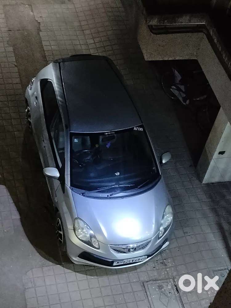 Honda Brio Petrol Mt 2012