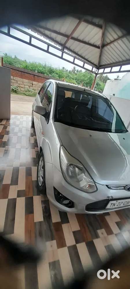 Ford Figo Diesel Titanium 2013