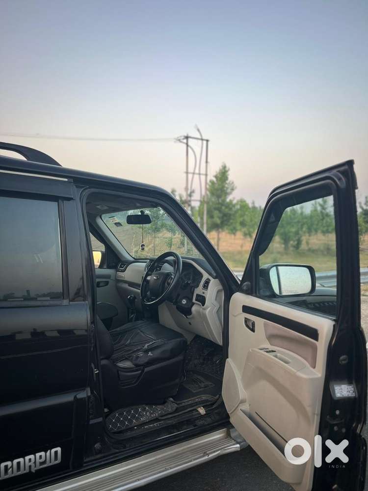 Mahindra Diesel Car 2028 Km Driven