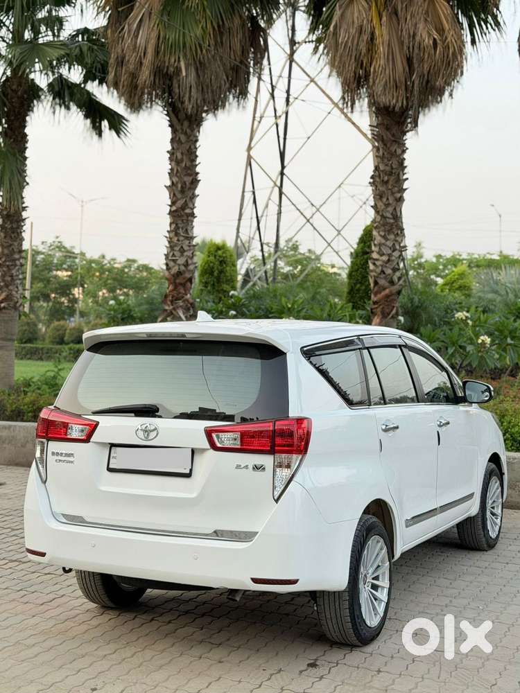 Toyota Innova Crysta 2.4 Vx Mt, 2016, Diesel
