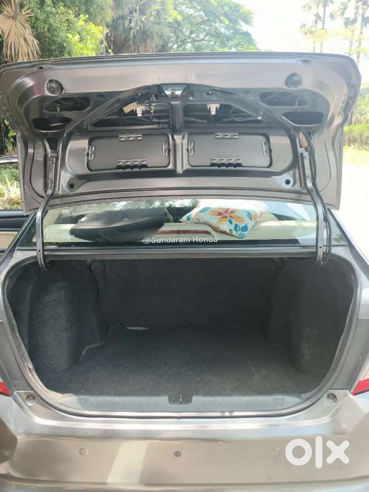 Honda Amaze 2018 Petrol Well Maintained.