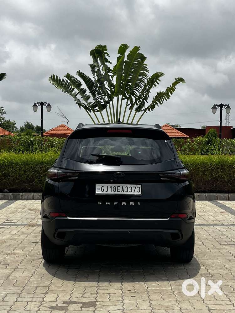 Tata Safari 2.0 Kryotec Xza Plus 6s Red Dark Edition, 2023, Diesel