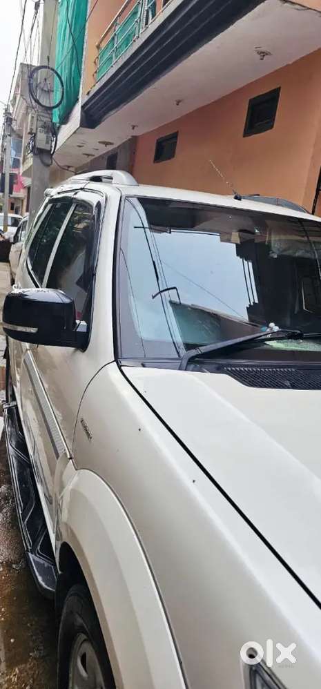 Sell Tata Safari Storme Ex