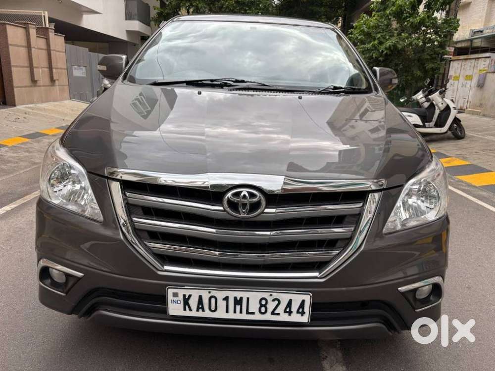 Toyota Innova 2.5 Zx 7 Str Bs-iv, 2015, Diesel