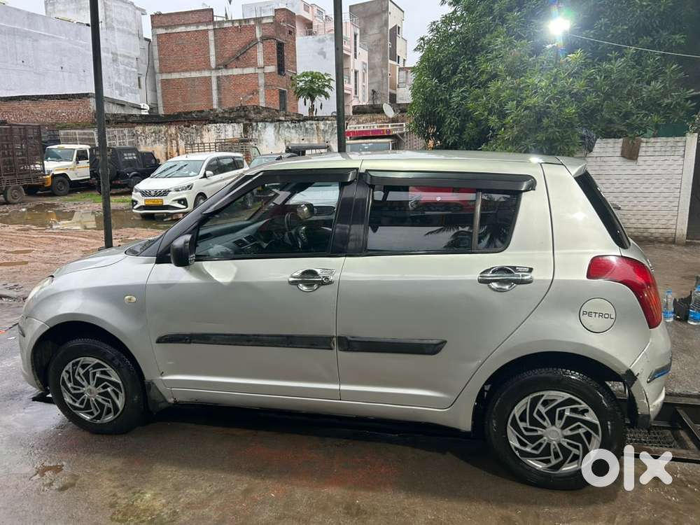 Maruti Suzuki Swift 2005 Petrol Well Maintained