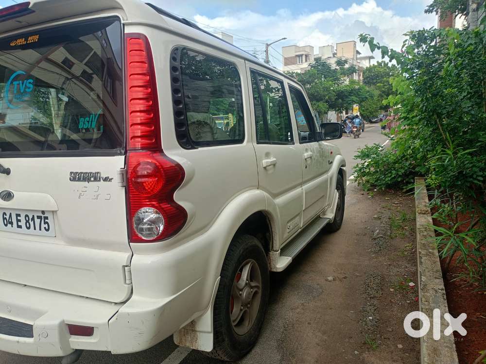 Mahindra Scorpio Vlx 2wd Abs At Bsiii, 2012, Diesel