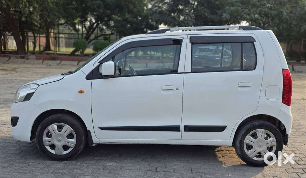 Maruti Suzuki Wagon R Vxi Amt1.2, 2018, Petrol
