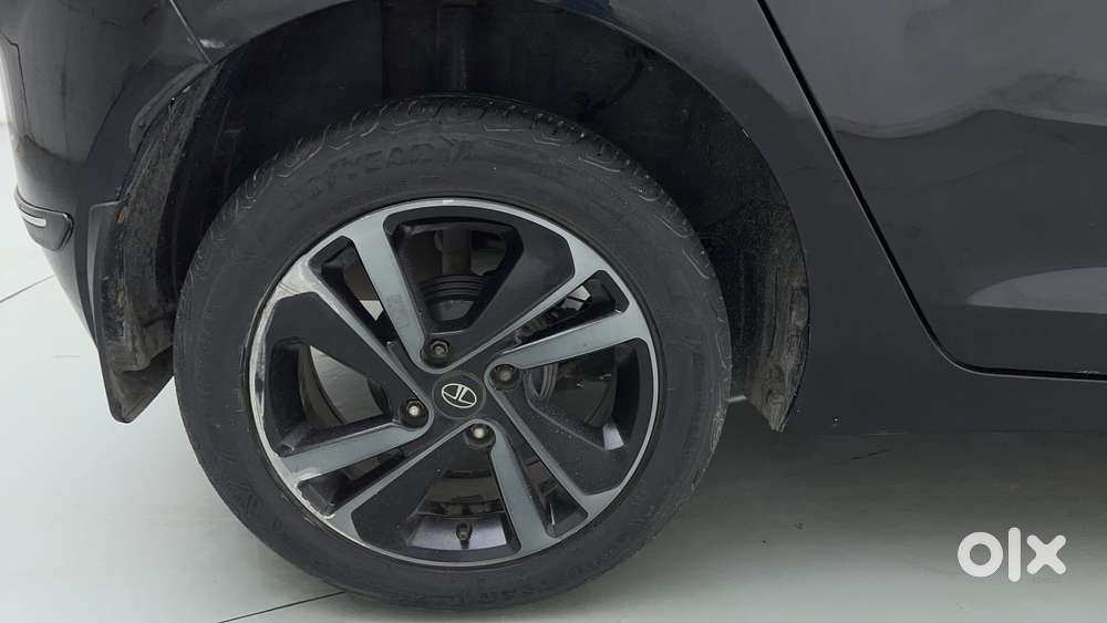 Tata Altroz Xz Plus (s) Dark Edition, 2023, Petrol