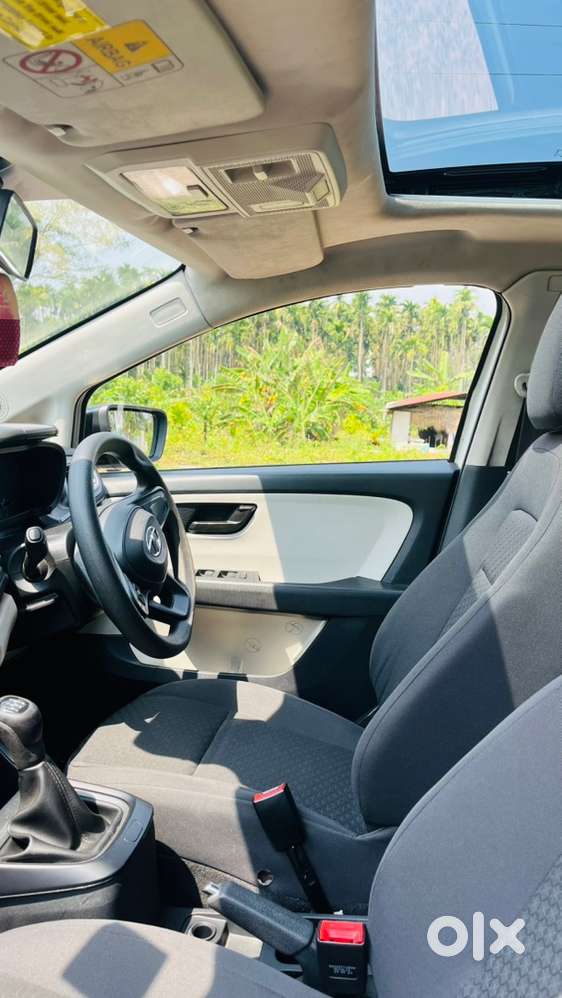 Tata Altroz Petrol & Cng Manual 2023