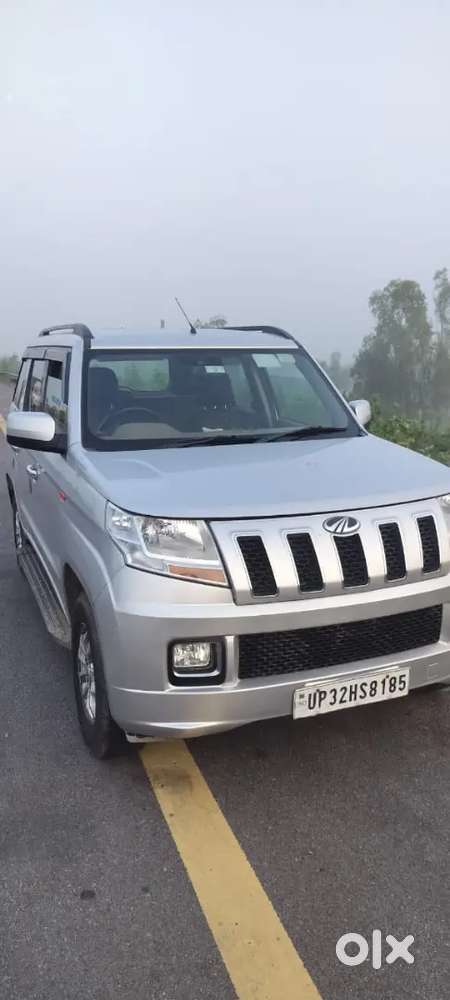 Mahindra Tuv 300 2017 Top Modal