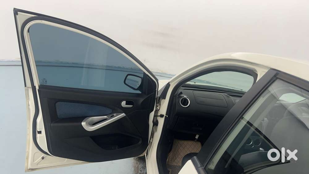 Ford Figo 1.2 Duratec Petrol Titanium, 2015, Petrol