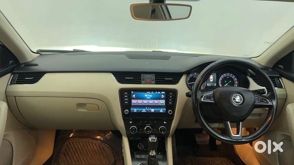 Skoda Octavia 2.0 L K Tsi At, 2017, Petrol