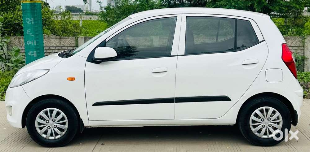 Hyundai I10 Sportz, 2016, Petrol