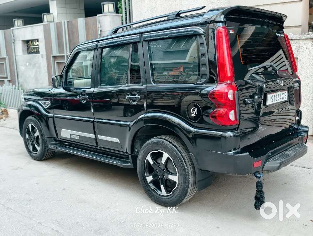 Mahindra Scorpio Classic 2023 Diesel 140000 Km Driven