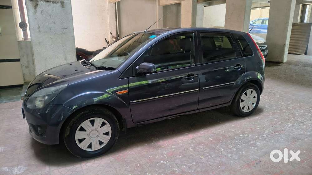 Ford Figo 2010-2012 Petrol Titanium, 2010, Petrol