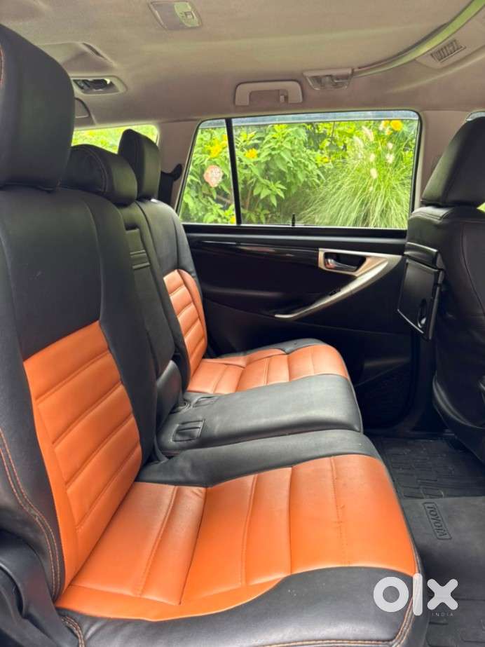 Toyota Innova Crysta 2.4 V 8 Str, 2016, Diesel