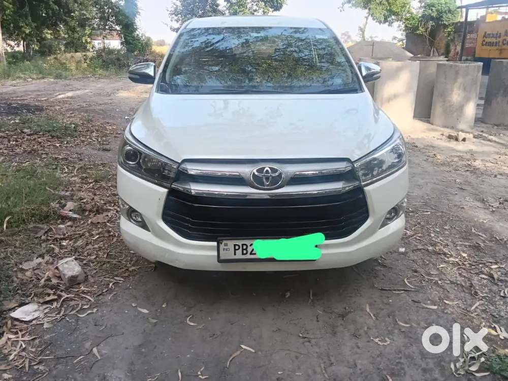 Toyota Innova Crysta 2016
