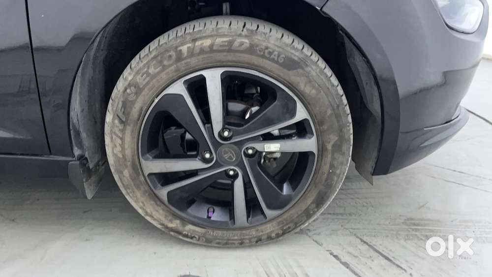 Tata Altroz 1.2 Xz Plus Dark Edition, 2023, Petrol