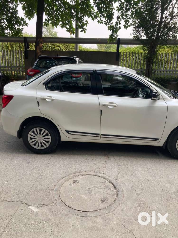 Maruti Suzuki Dzire 1.2 Vxi Amt, 2022, Petrol