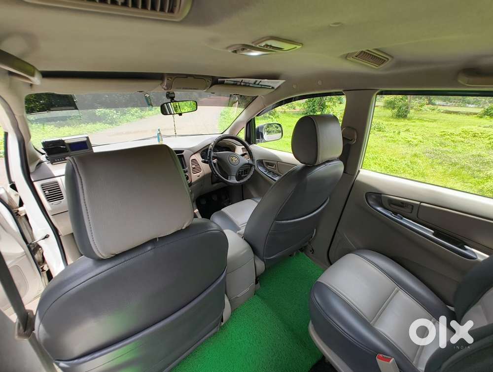 Toyota Innova 2011 Diesel Well Maintained