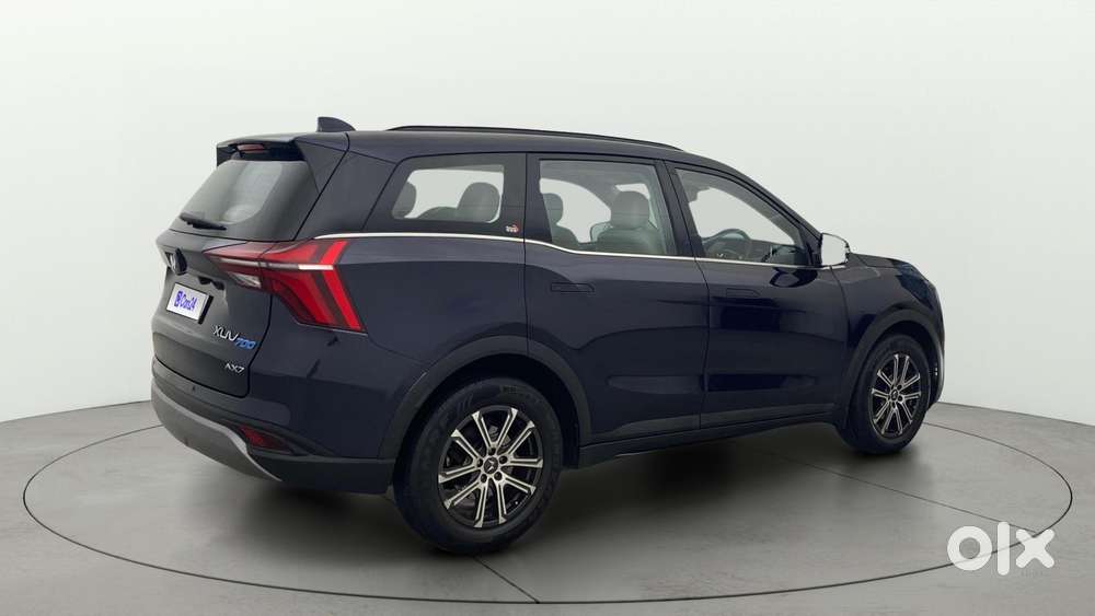 Mahindra Xuv700 2.0 Ax 7 Petrol Mt Str, 2023, Petrol