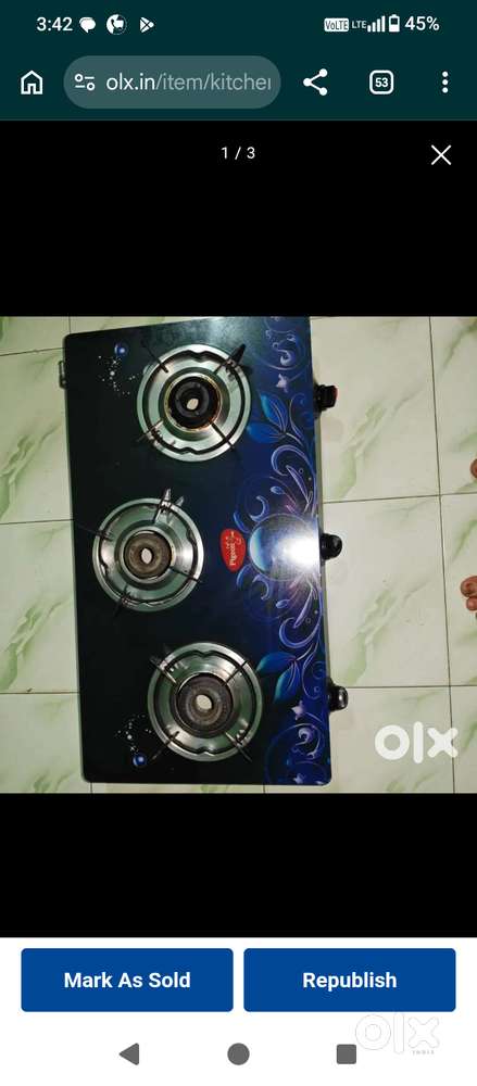 1 year used gas stove 3 burner selling. Well maintained