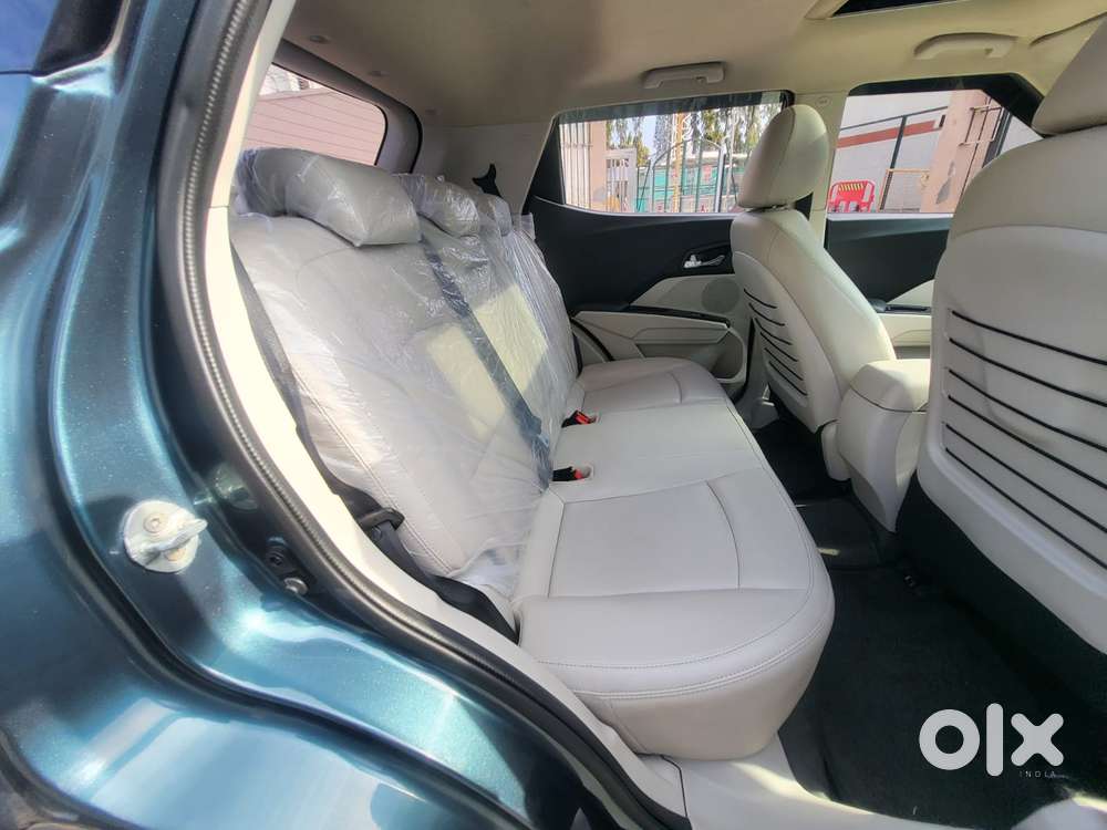 Mahindra Xuv300 W8, 2020, Petrol