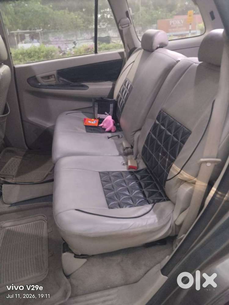 Toyota Innova 2.5 G (diesel) 8 Seater, 2010, Diesel