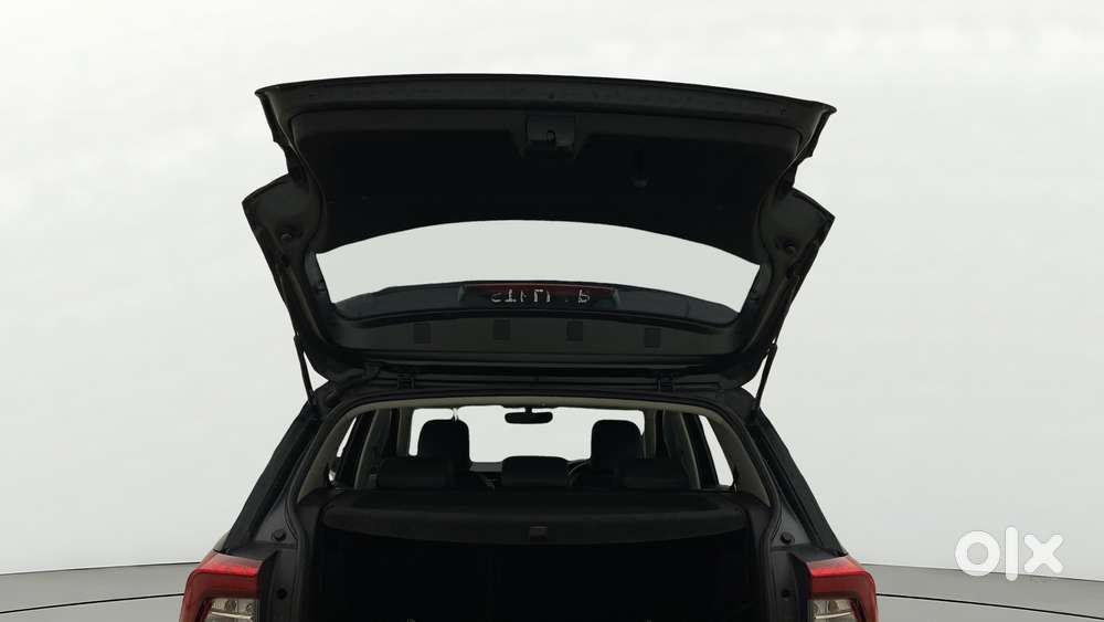 Skoda Kushaq 1.0 Tsi Style At, 2023, Petrol