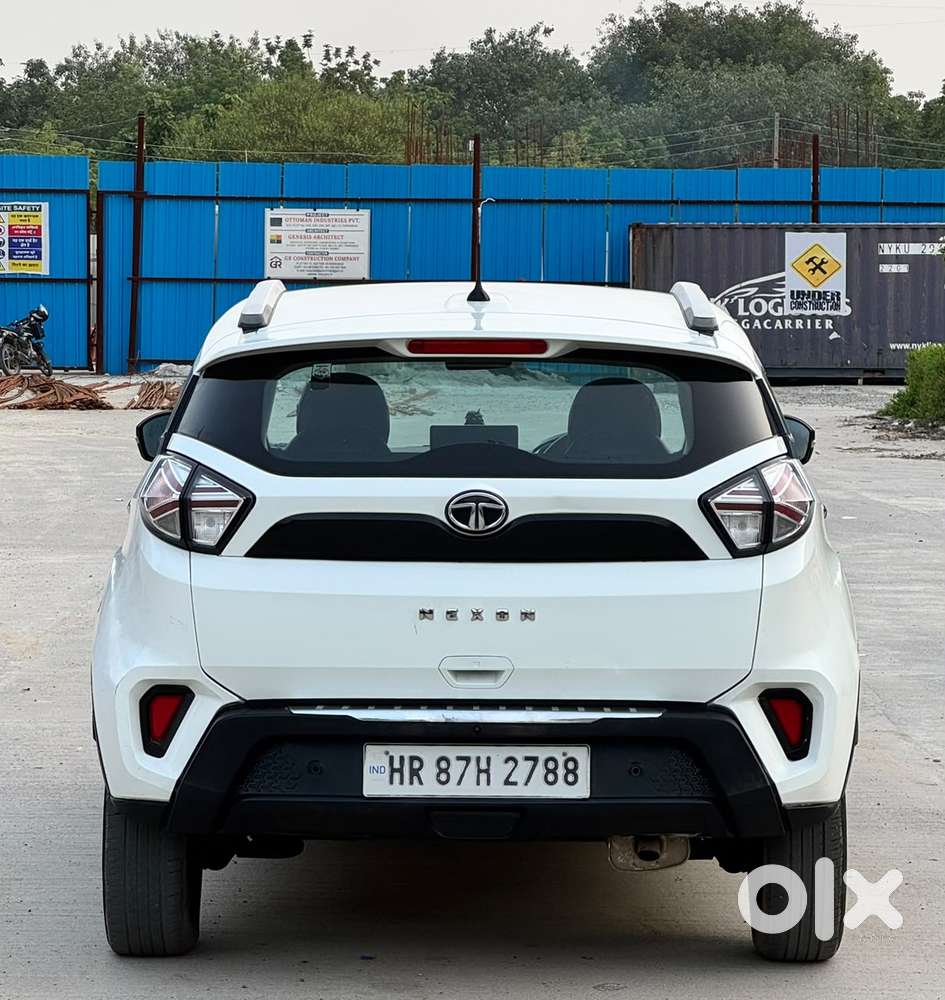 Tata Nexon 1.2 Revotron Xt, 2022, Petrol