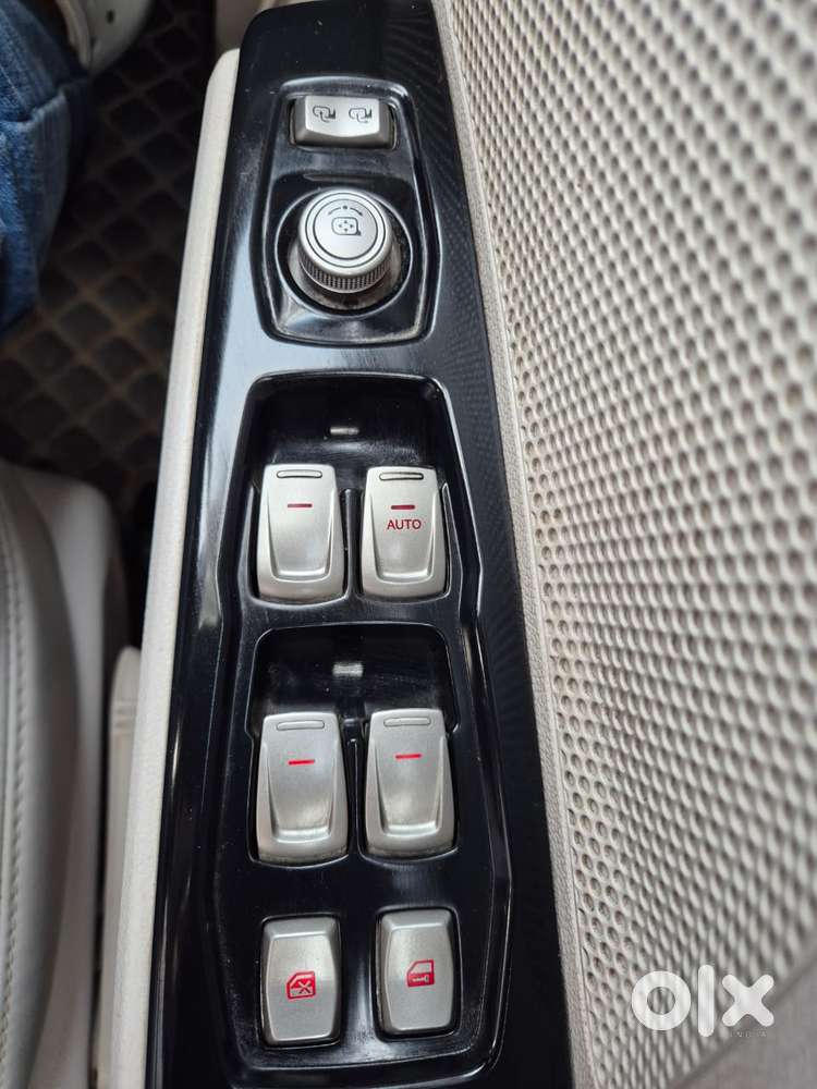 Mahindra Xuv300 W8 Option, 2021, Petrol