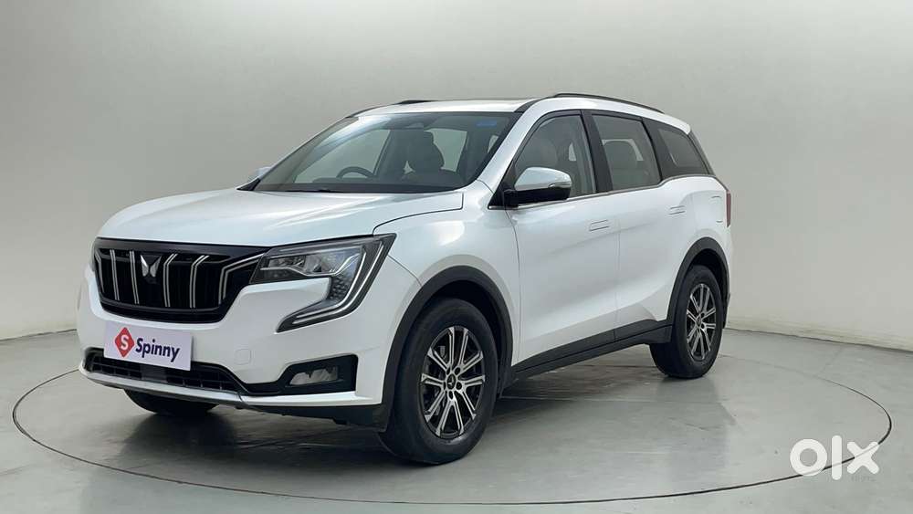 Mahindra XUV700 2.0 AX 7 Petrol MT Str, 2025, Petrol
