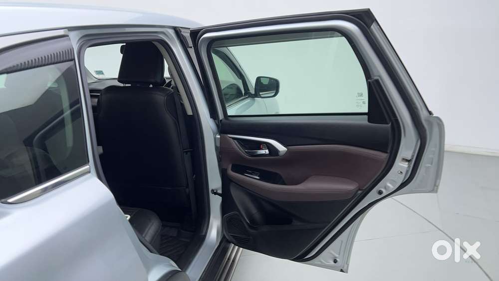 Maruti Suzuki Grand Vitara 1.5 Zeta Smart Hybrid At, 2023, Petrol