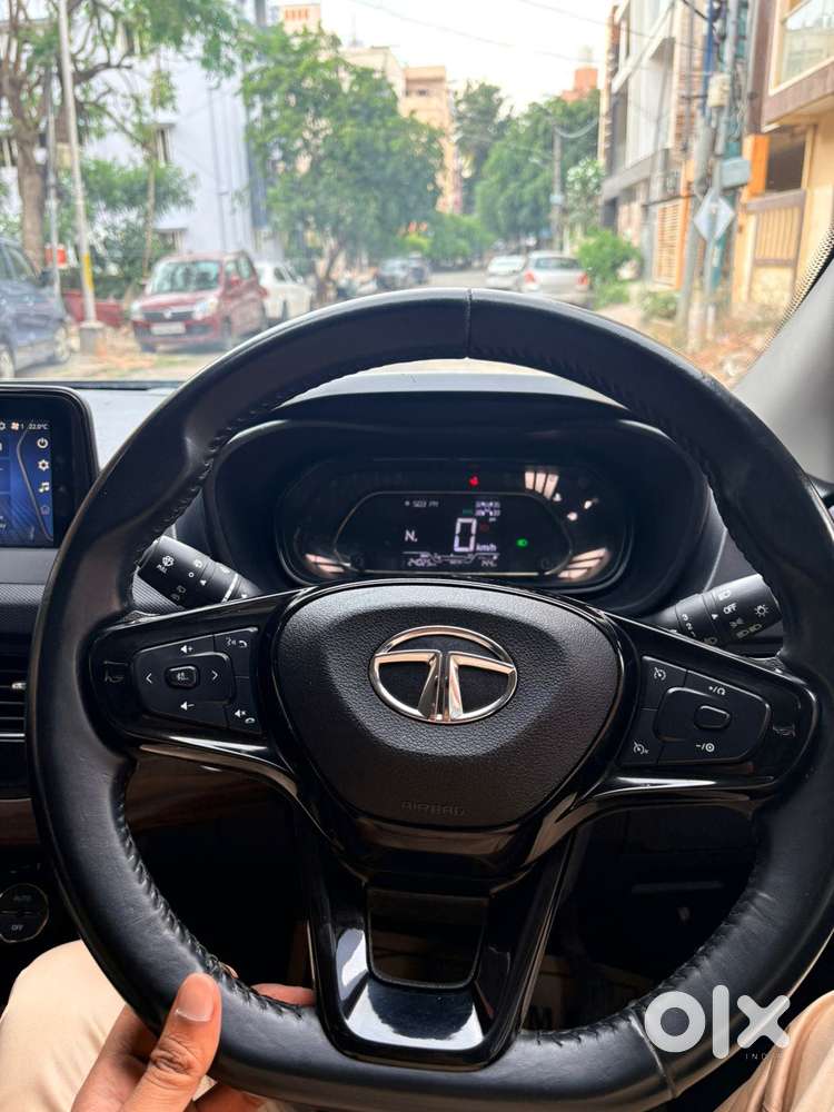 Tata Nexon Kraz Plus Amt, 2022, Petrol