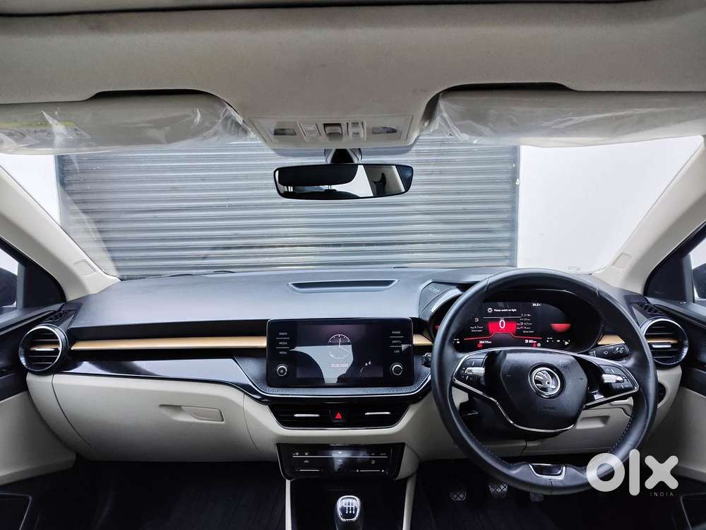 Skoda Slavia Style 1.0l Tsi Mt, 2023, Petrol
