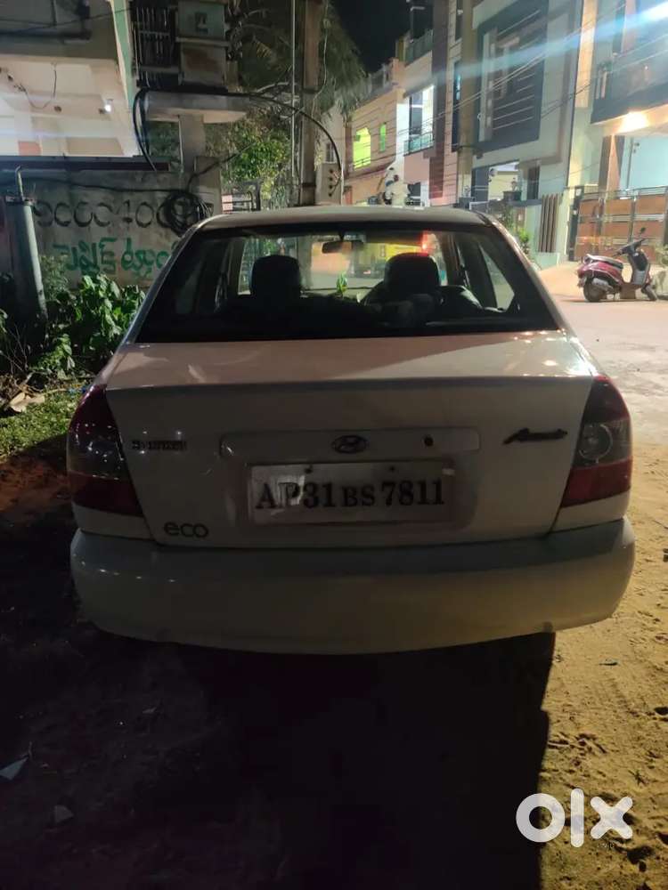 Hyundai Accent Petrol Lpg At 2011