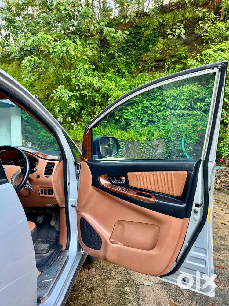 Toyota Innova 2.5 V 2009