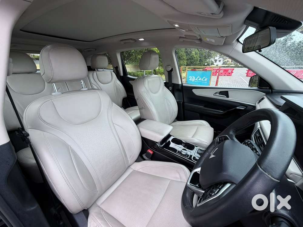 Mahindra Xuv700 2.2 Ax 7 Diesel At Luxury Pack Str, 2022, Diesel