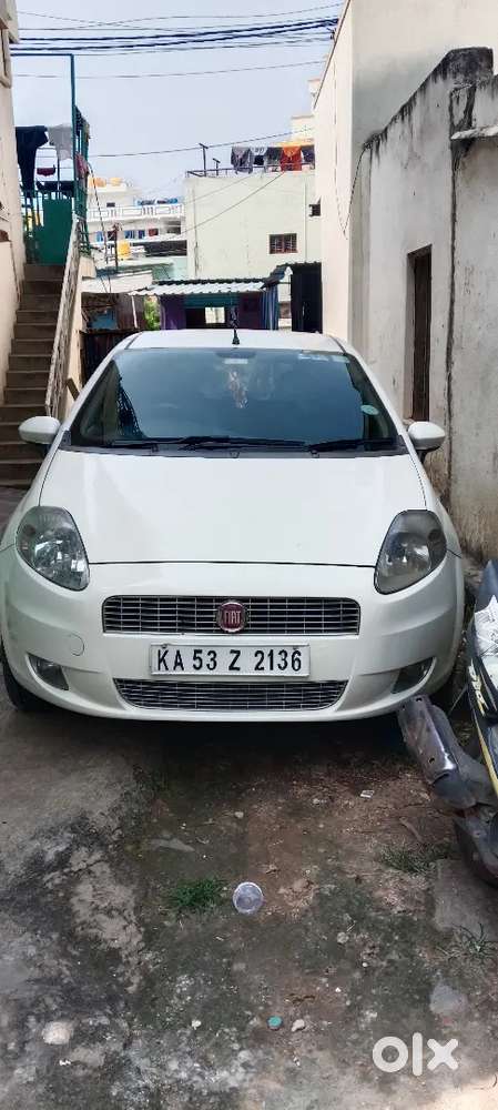 Fiat Punto 2011 Petrol 140000 Km Driven