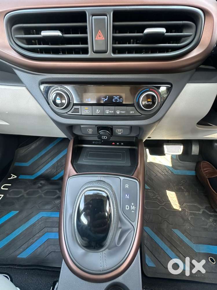 Hyundai Aura Petrol 2025 ( Automatic)