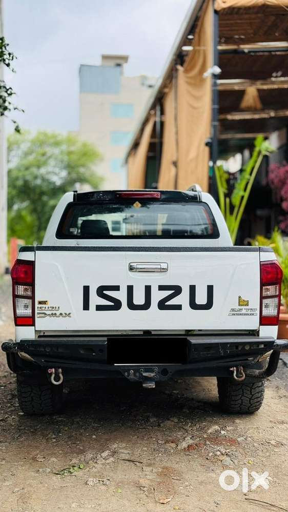 Isuzu D-max V-cross 2016 Diesel Good Condition