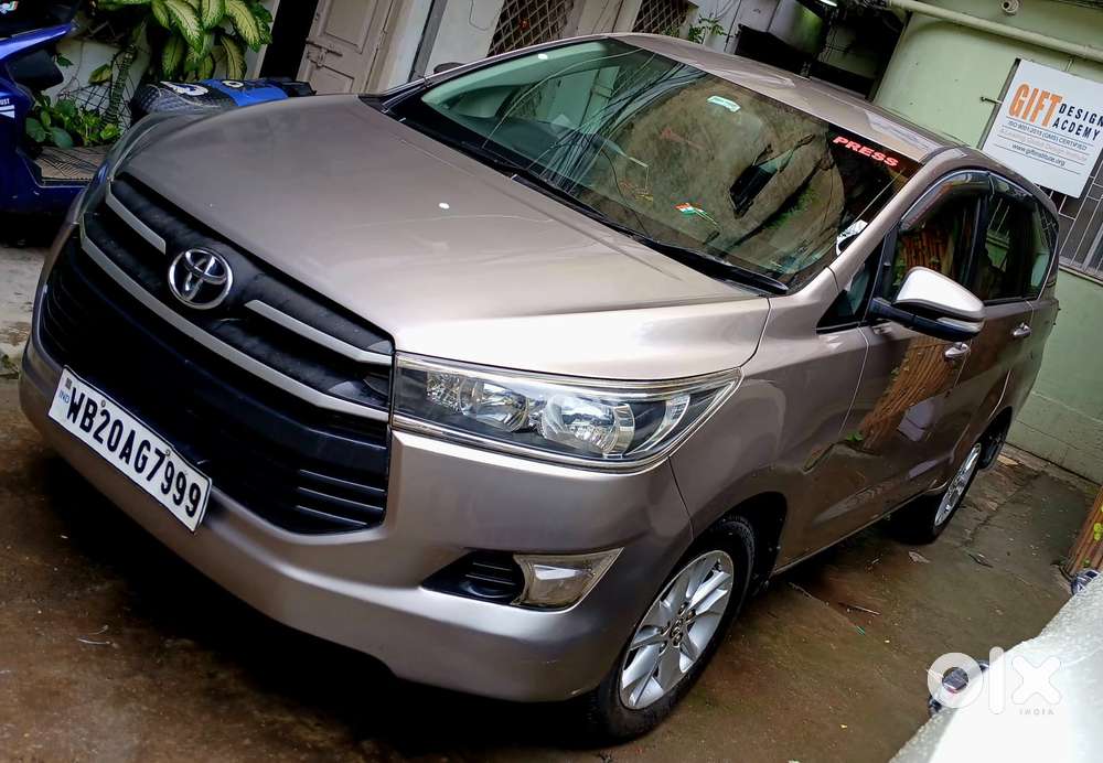 Toyota Innova Crysta 2.8 Gx At, 2016, Diesel