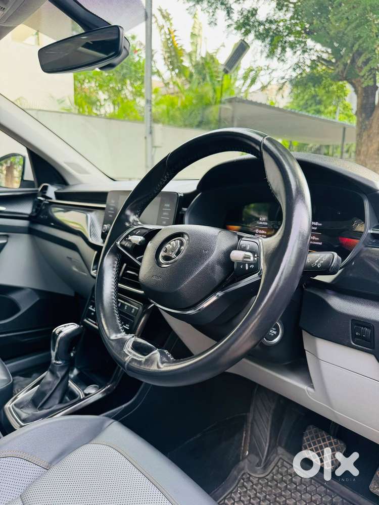 Skoda Kushaq 1.0 Tsi Style At, 2023, Petrol
