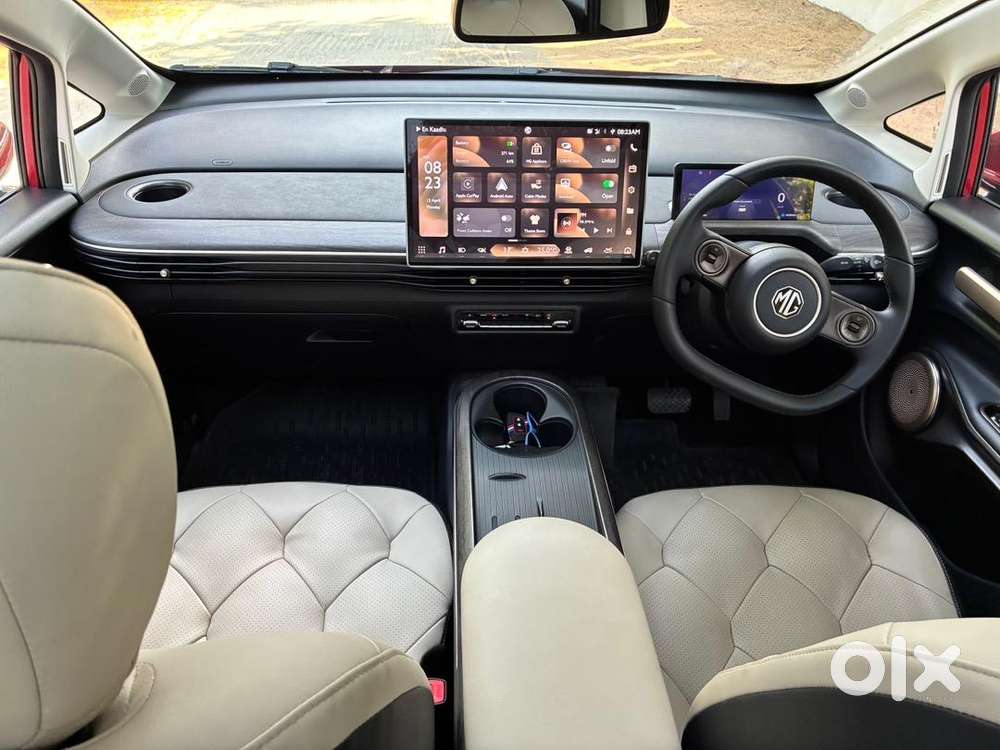 Mg Windsor Ev 2025 Electric 19000 Km Driven
